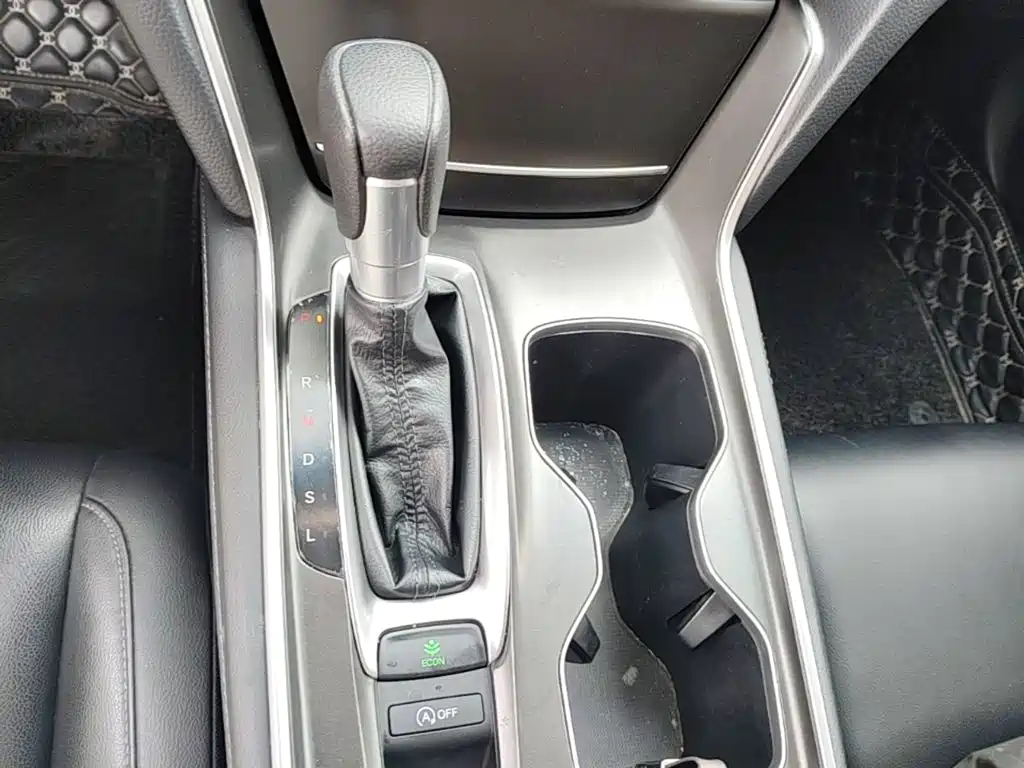 Honda Accord 2020 — фото 14