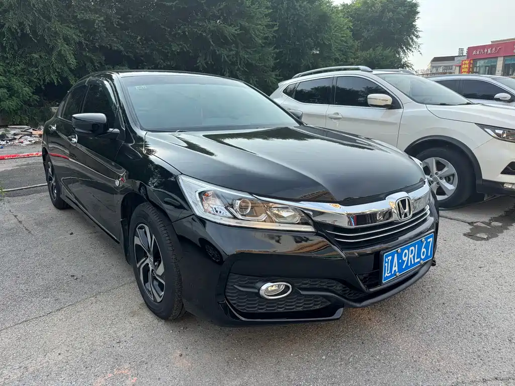 Honda Accord 2017 — фото 3