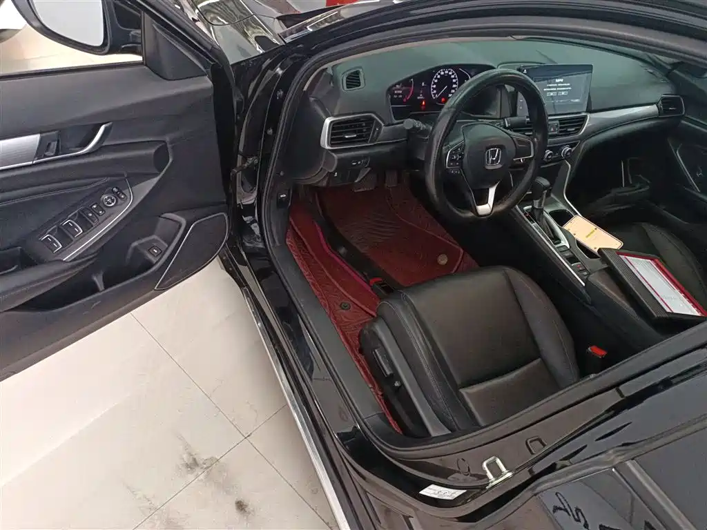 Honda Accord 2022 — фото 16