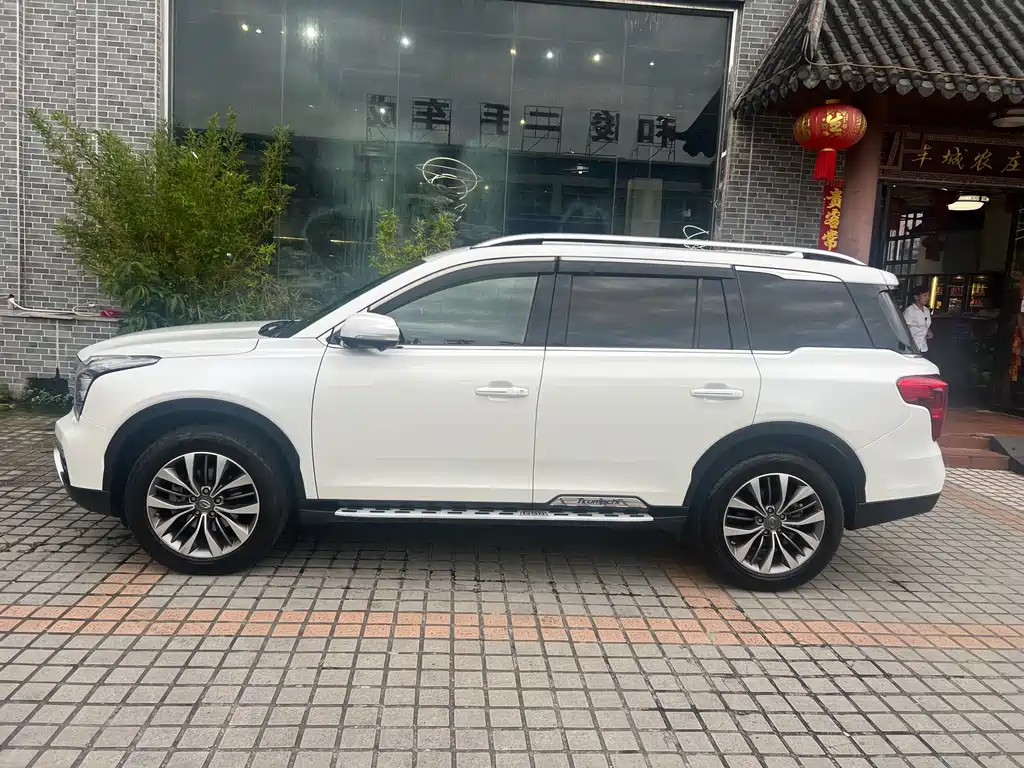 GAC Motor Trumpchi GS8 2017 — фото 4