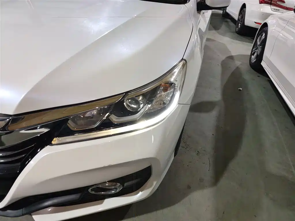 Honda Accord 2017 — фото 24