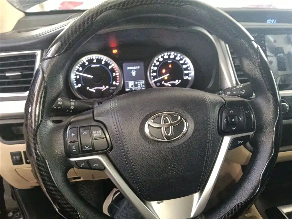 Toyota Highlander 2020 — фото 11