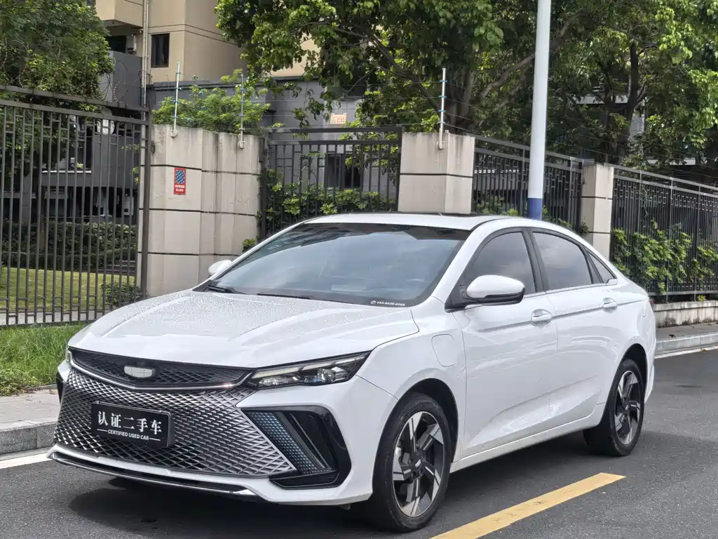 Geely L HiP 2023