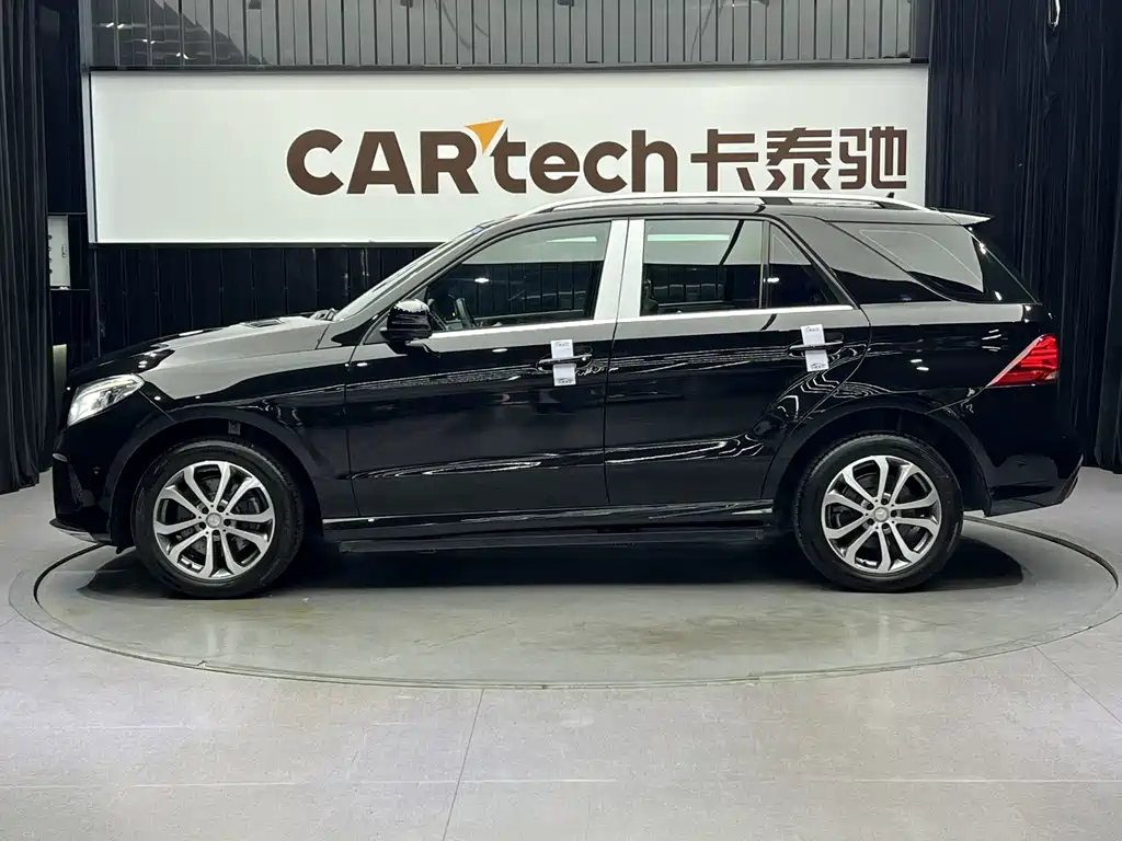 Mercedes-Benz GLE 2016