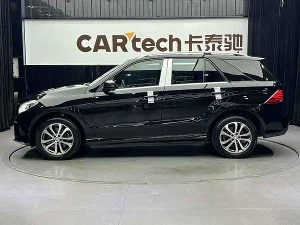 Mercedes-Benz GLE 2016