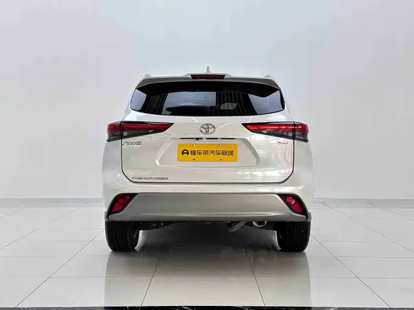 Toyota Highlander 2025