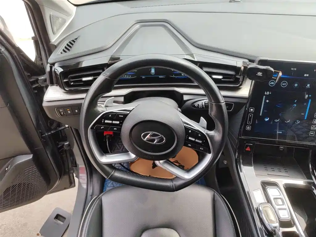 Hyundai Custo 2021 — фото 11
