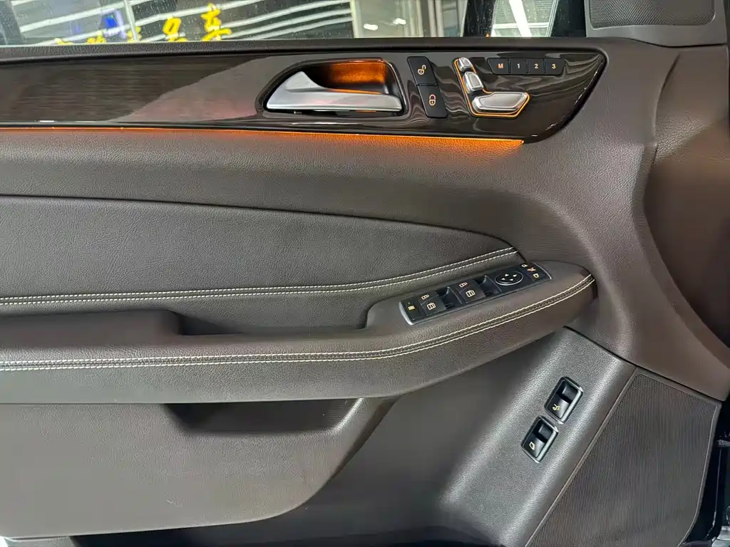 Mercedes-Benz GLS 2019 — фото 10