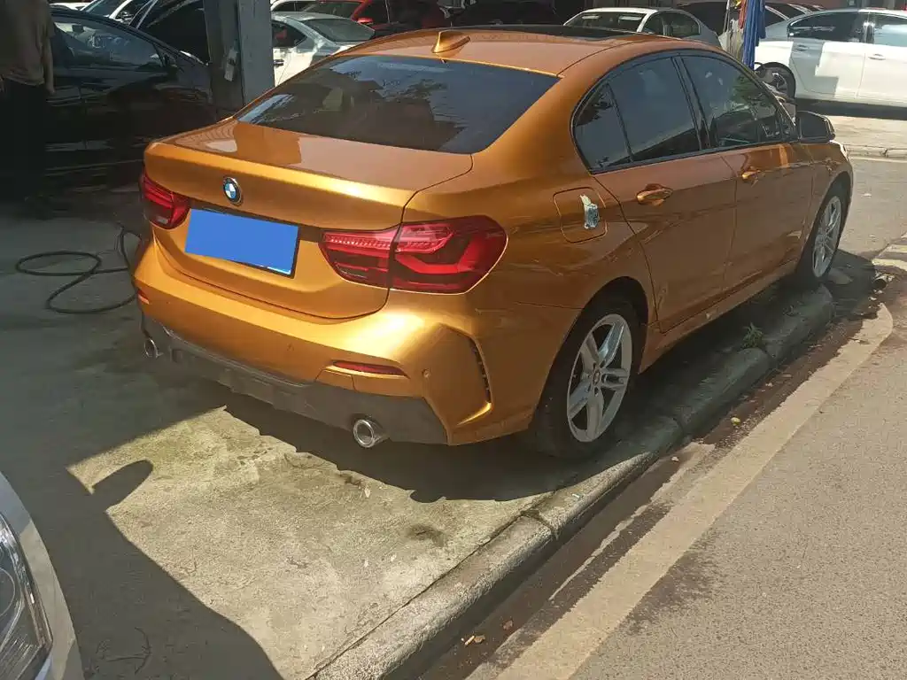 BMW 1 Series 2020 — фото 14
