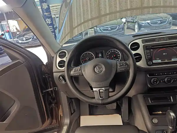 Volkswagen Tiguan 2015