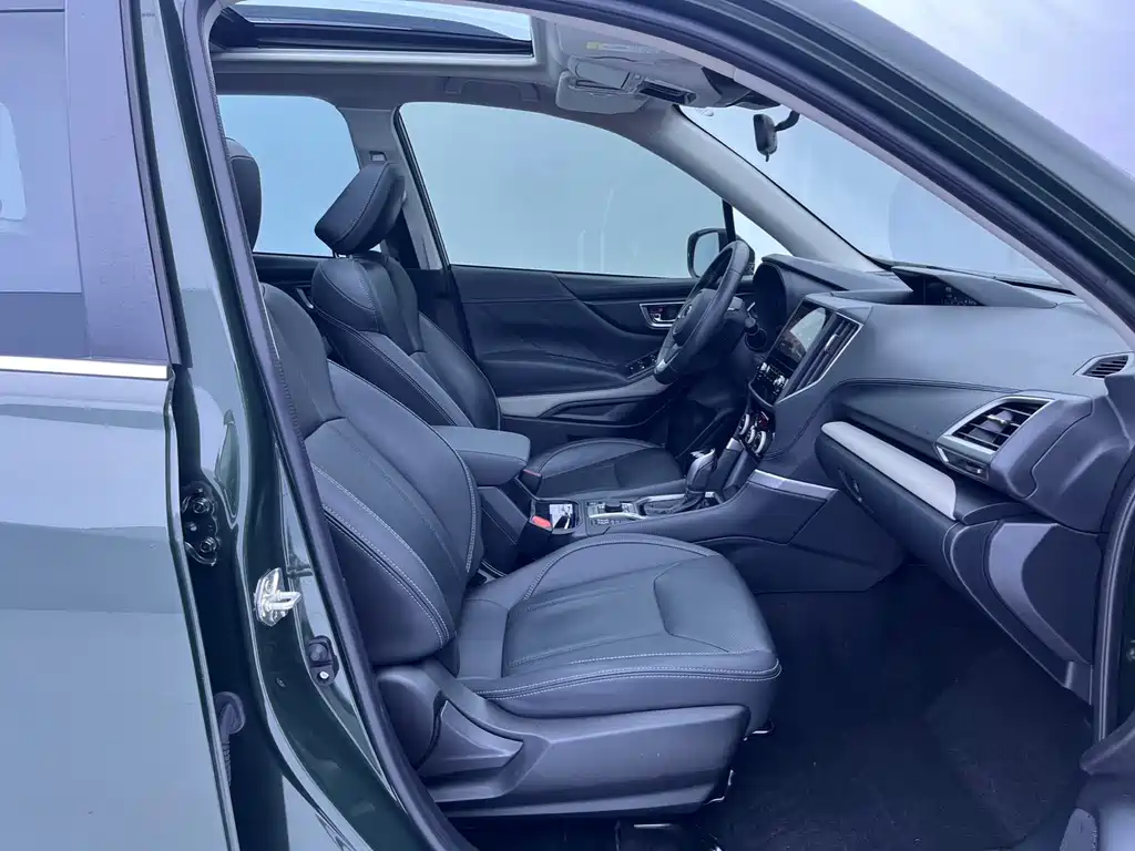 Subaru Forester 2021 — фото 10