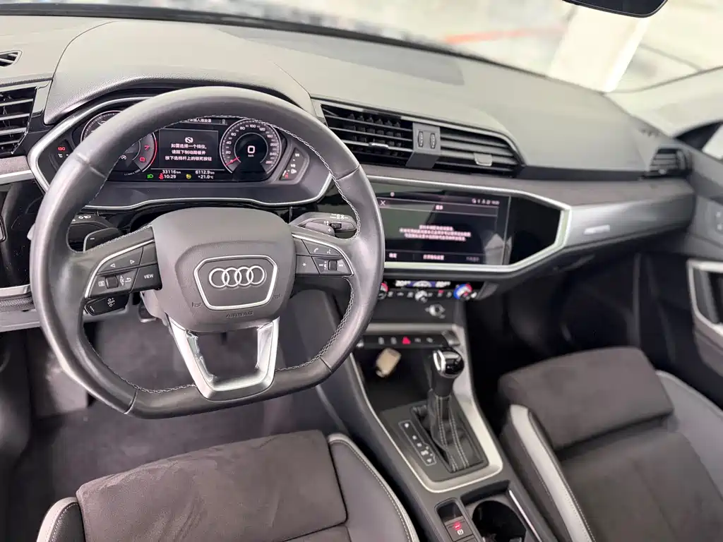 Audi Q3 2022 — фото 13
