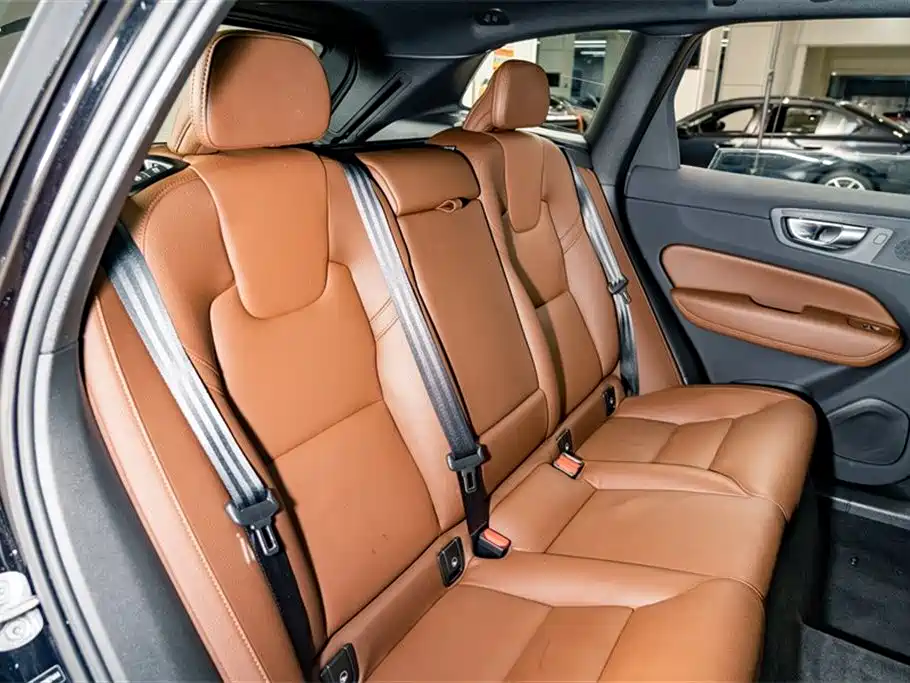 Volvo XC60 2025 — фото 22