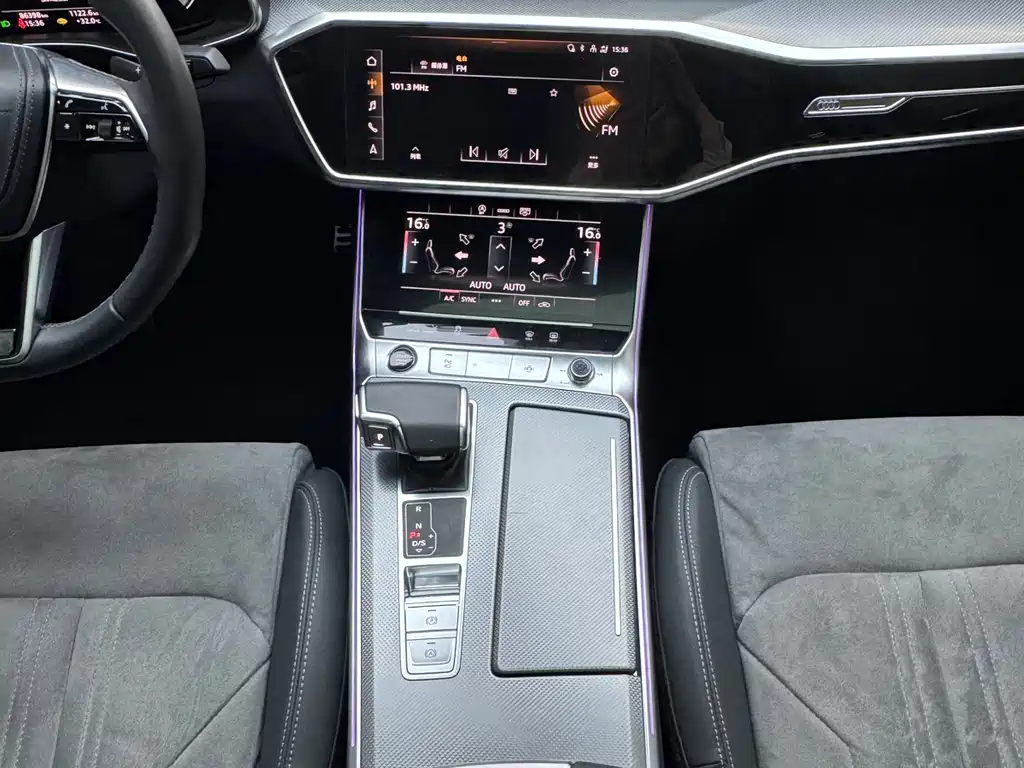 Audi A6L 2023 — фото 17