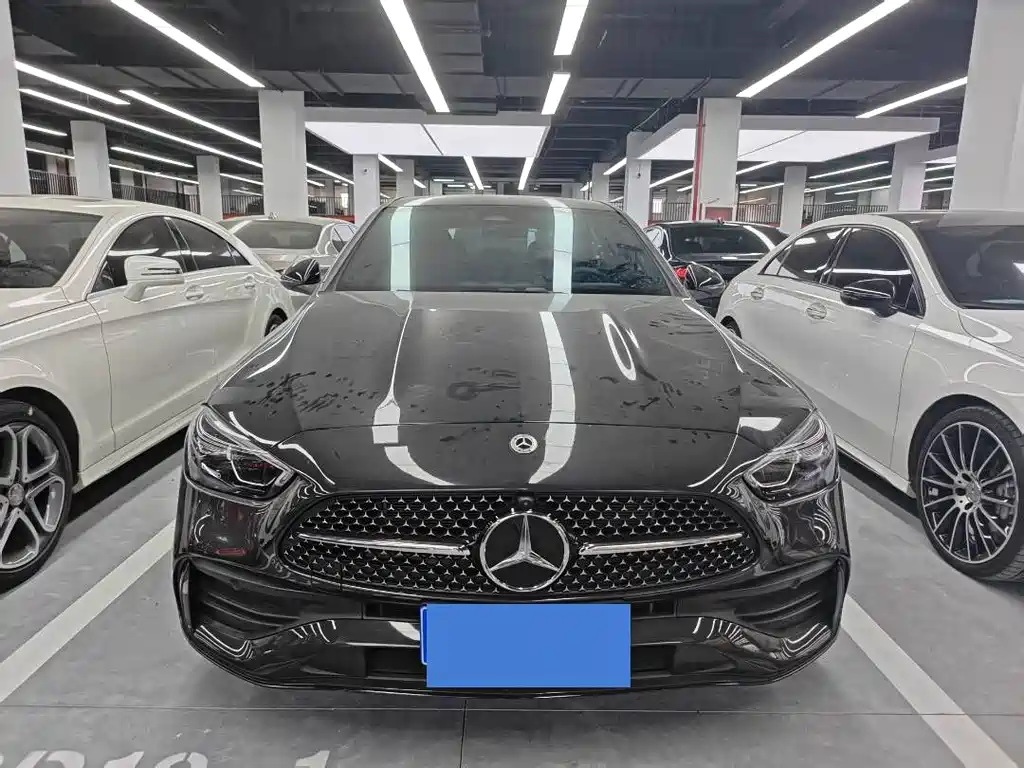 Mercedes-Benz C-Class 2025 — фото 2