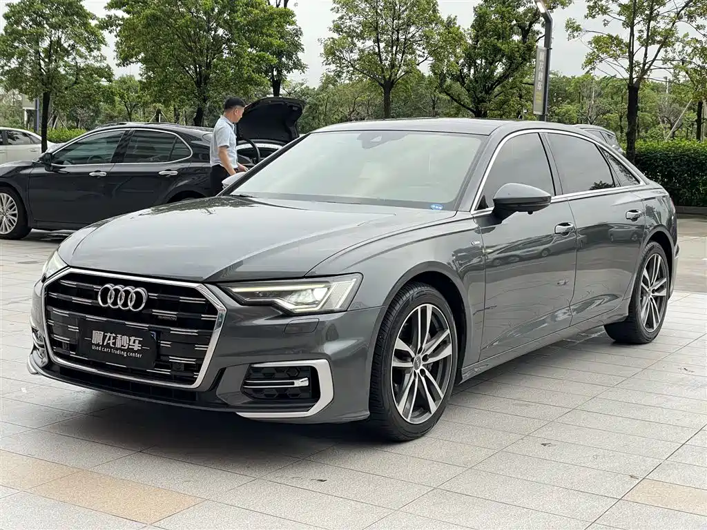 Audi A6L 2021 — фото 1