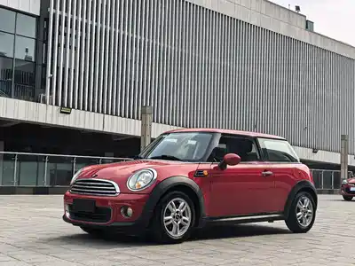 MINI MINI 2012