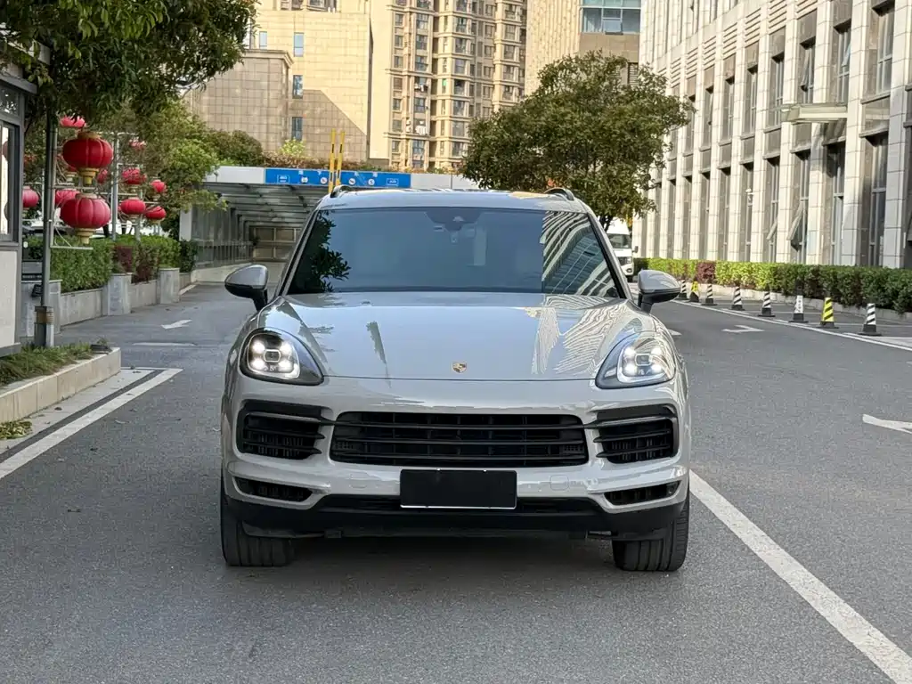 Porsche Cayenne 2018 — фото 2