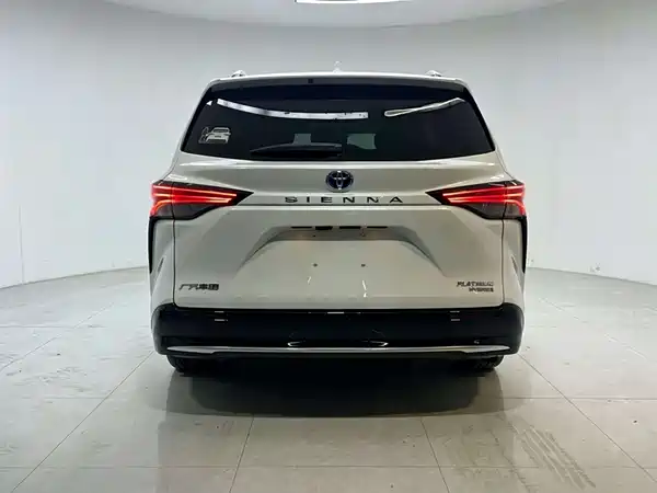 Toyota Sienna 2023