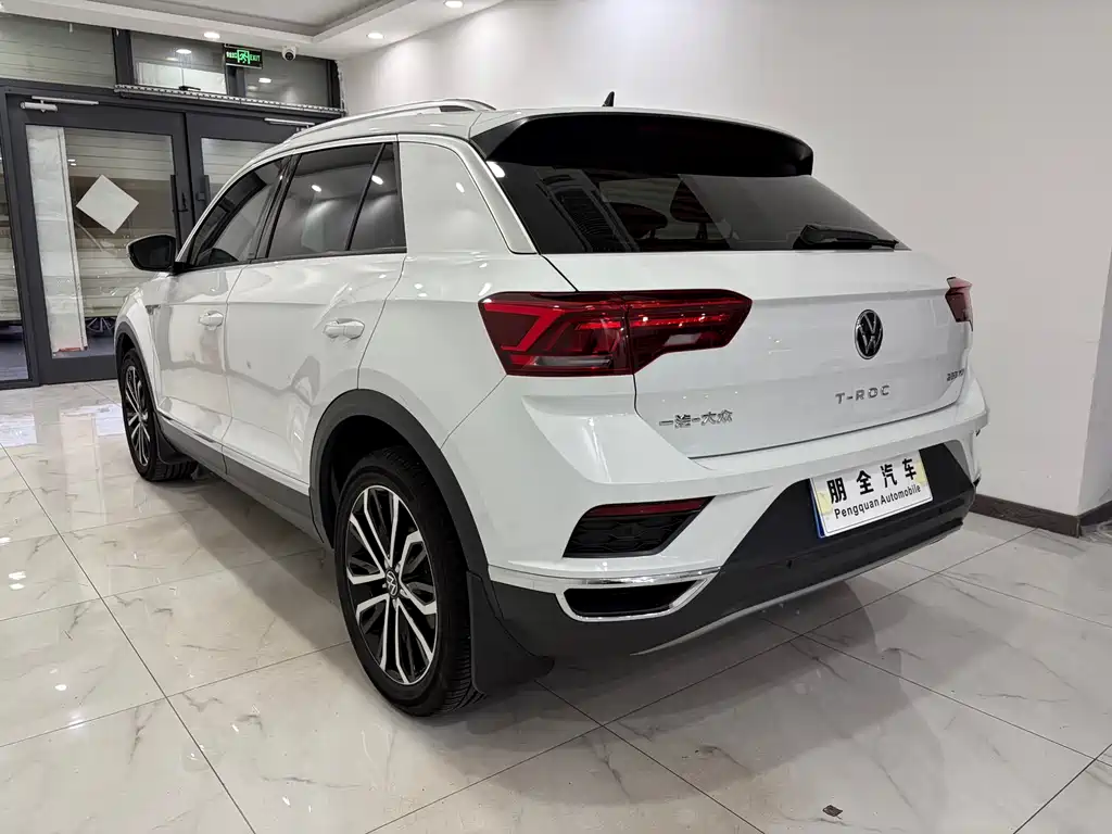 Volkswagen T-Roc 2023 — фото 17