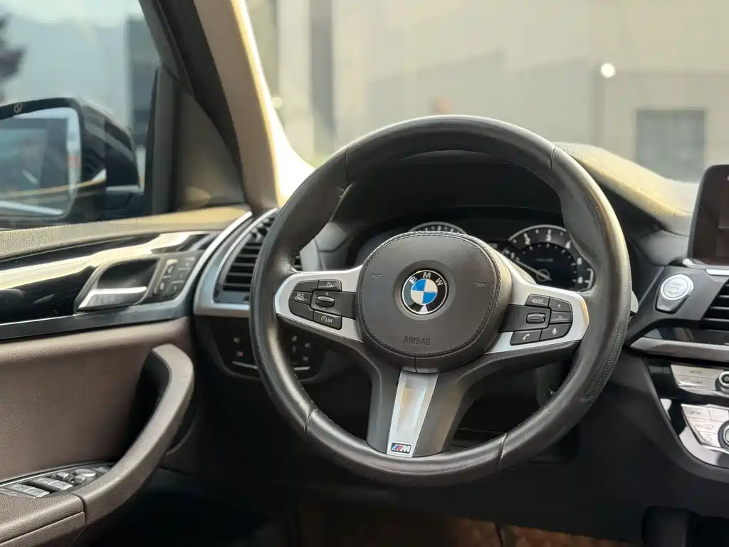 BMW X3 2018 — фото 14