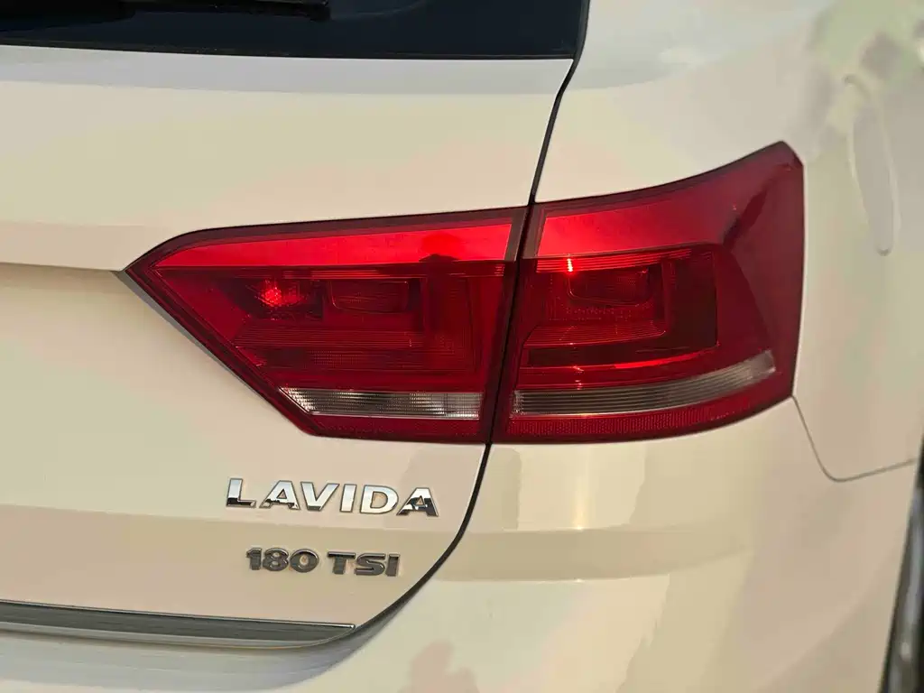 Volkswagen Gran Lavida 2017 — фото 13