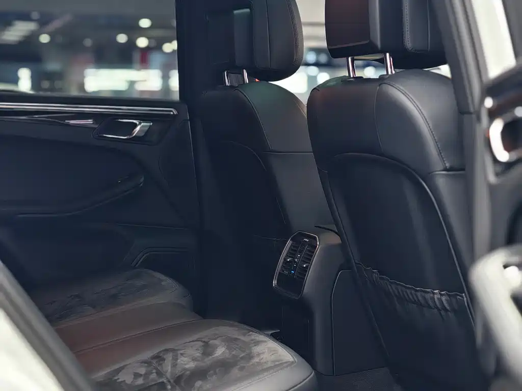 Porsche Macan 2015 — фото 10