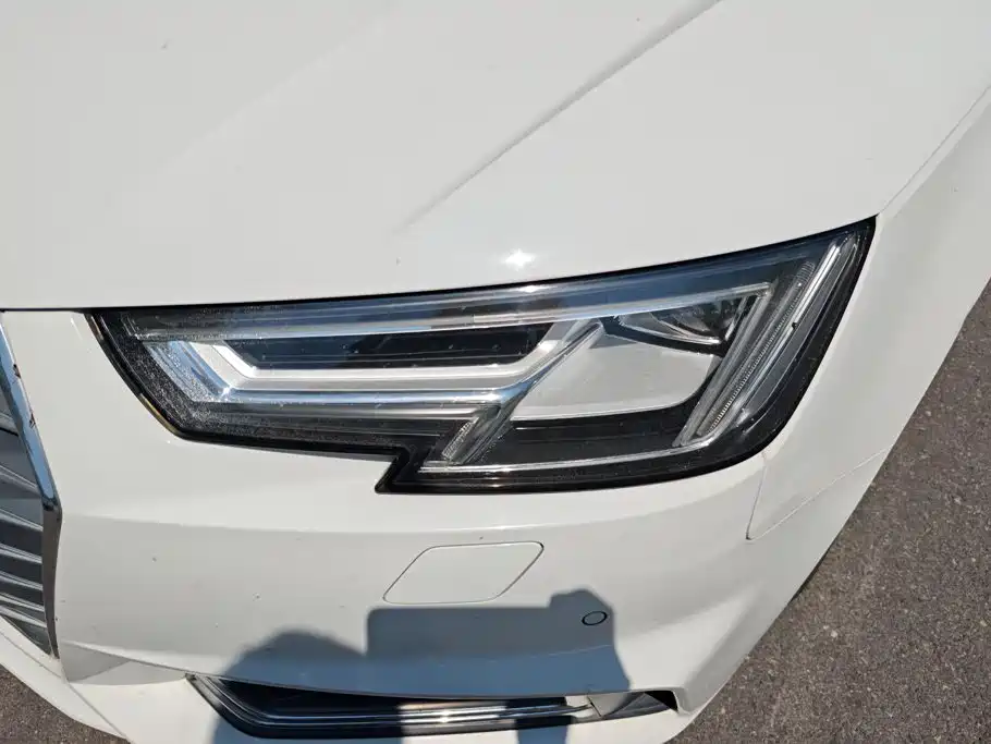 Audi A4L 2017