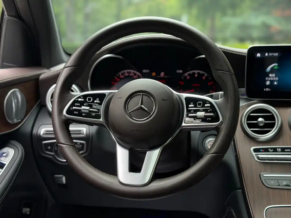Mercedes-Benz GLC 2019 — фото 15