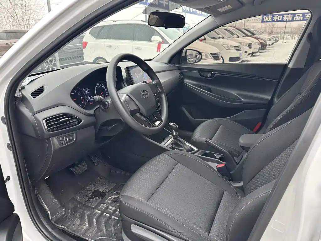 Hyundai Elantra 2020 — фото 4