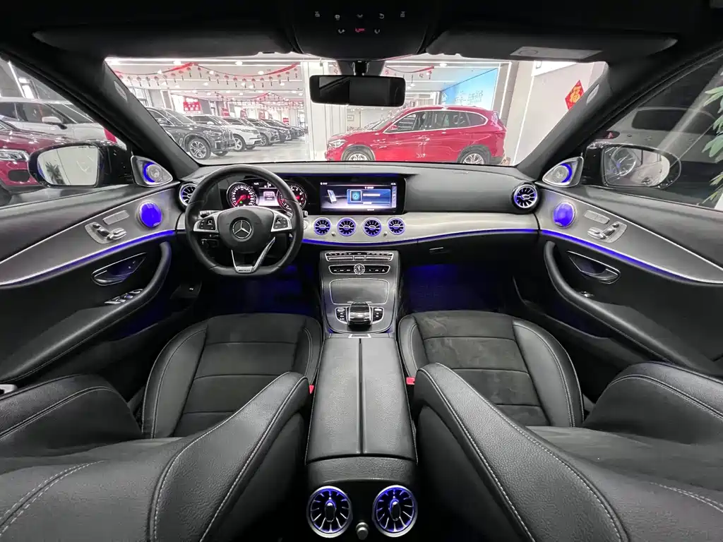 Mercedes-Benz E-Class 2018 — фото 13