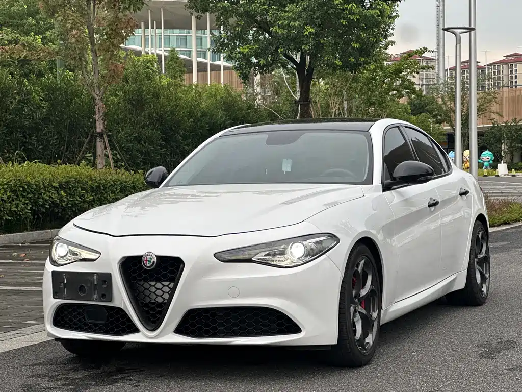 Alfa Romeo Giulia Juliet 2019 — фото 1