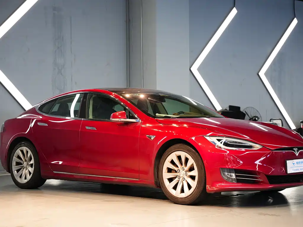 Tesla Model S 2017 — фото 3