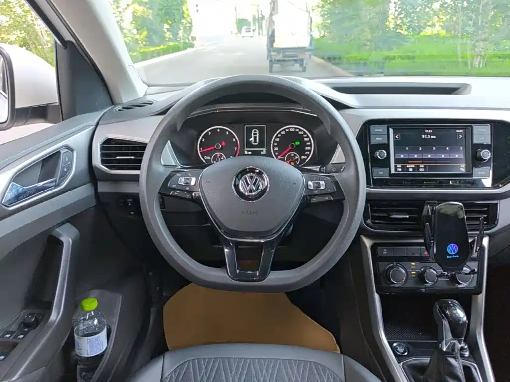Volkswagen T-Cross 2020 — фото 11