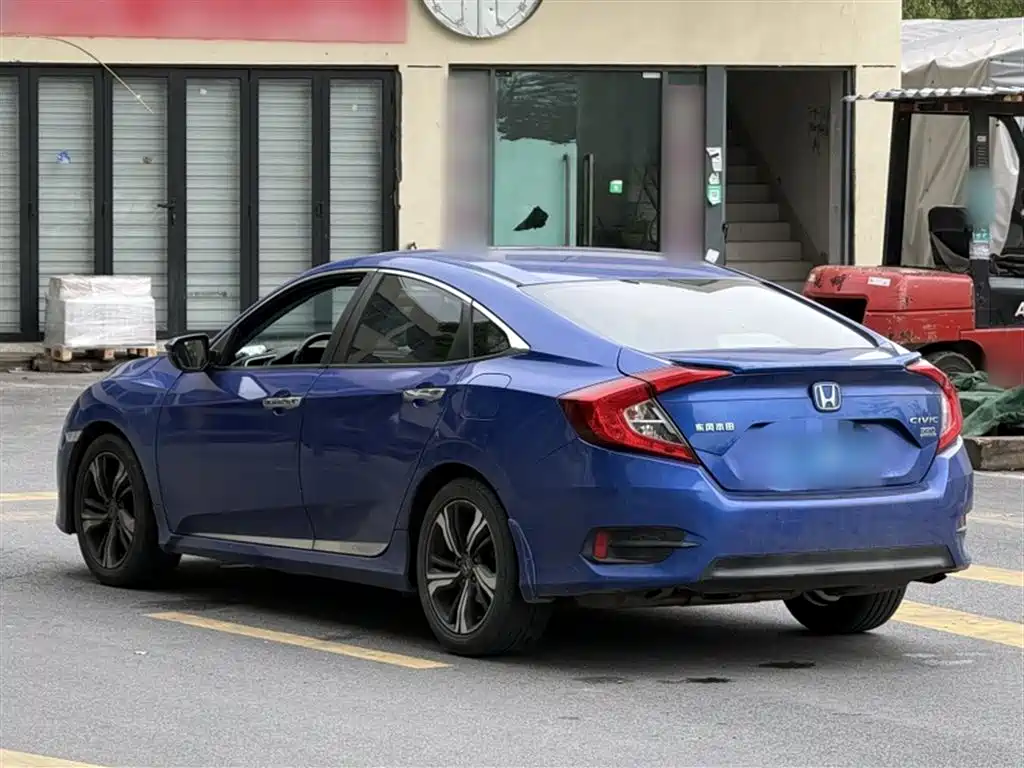 Honda Civic 2017 — фото 25