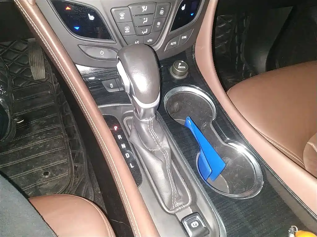 Buick Envision Plus 2020 — фото 10