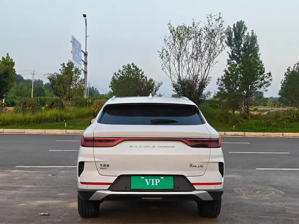 BYD Song PLUS New Energy 2023 — фото 8