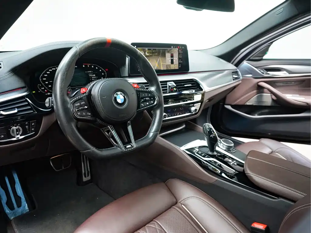 BMW 5 Series 2021 — фото 17