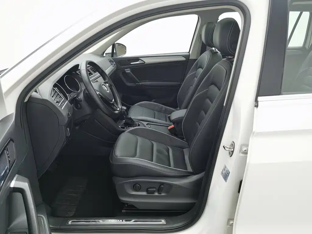 Volkswagen Tiguan L 2017 — фото 10