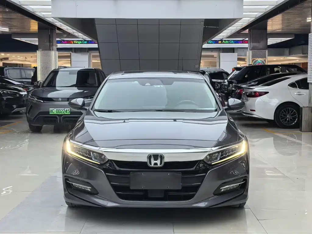 Honda Accord 2020 — фото 1