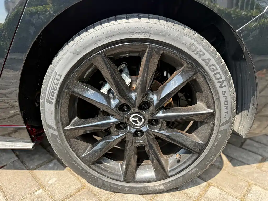 Mazda 3 Axela 2019 — фото 12