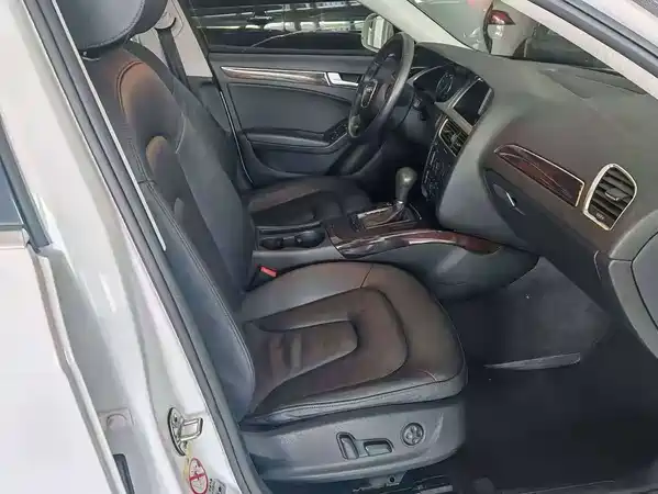 Audi A4L 2012