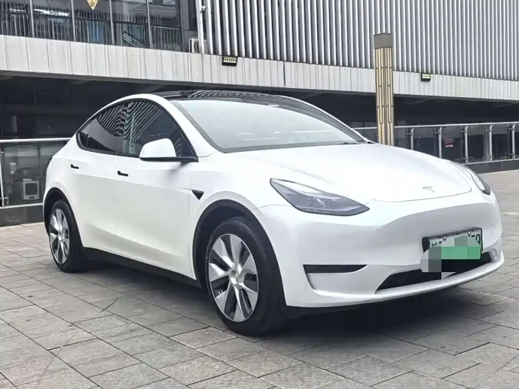 Tesla Model Y 2023 — фото 3