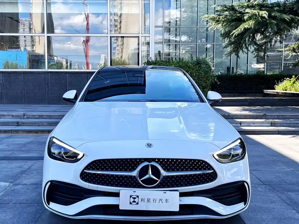 Mercedes-Benz C-Class 2024