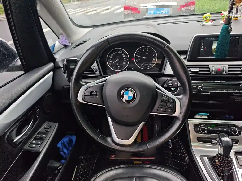 BMW 2 Series Station Wagon 2018 — фото 3