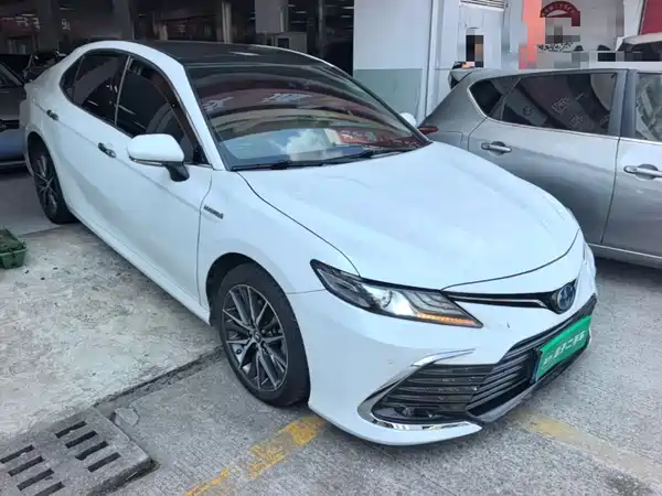 Toyota Camry 2021