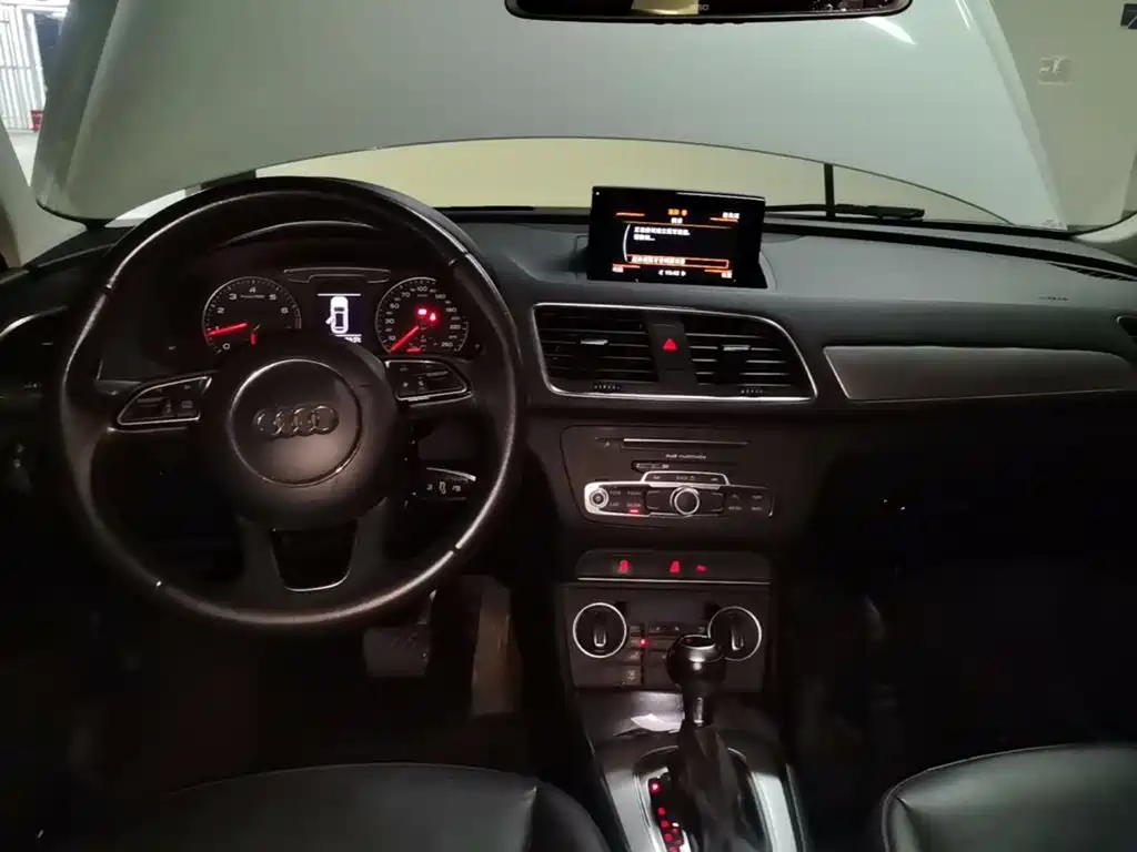Audi Q3 2017 — фото 10