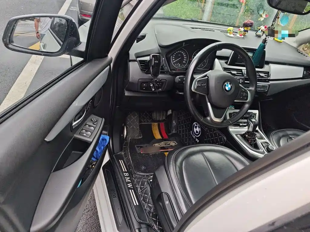 BMW 2 Series Station Wagon 2018 — фото 14