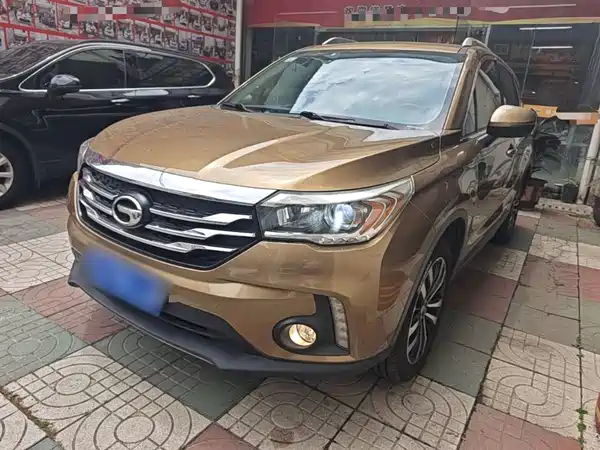 GAC Trumpchi GS4 2015