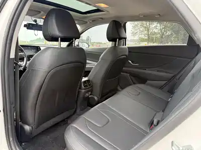 Hyundai Elantra 2024